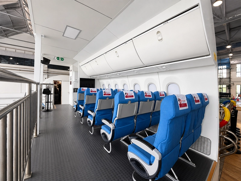 B787 Aviation Cabin Water‑Survival Training Simulator