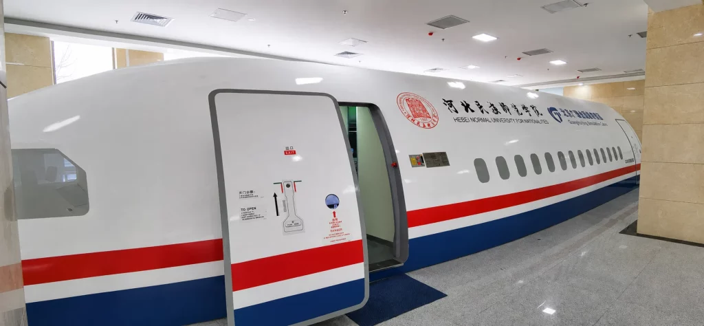 Cabin simulator